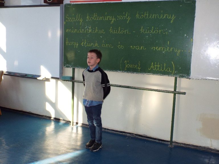 Iskola versmondó verseny