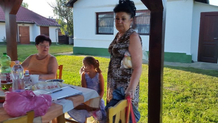Lecsófőzés a Csalogány Idősek klubjában