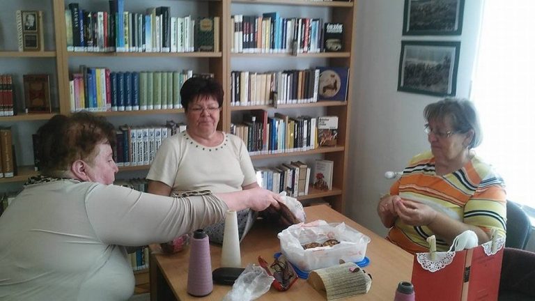 Könyvtár horgolda klub