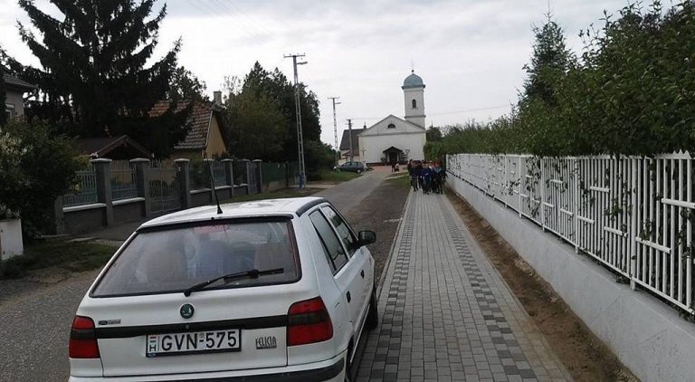 Könyvtár