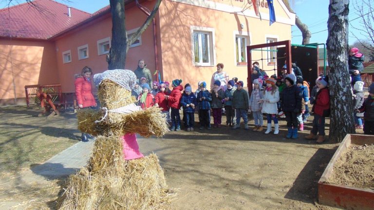 Óvoda Kiszebáb égetés