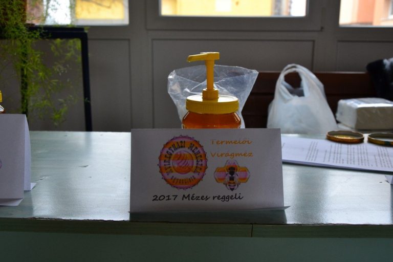 Iskola Mézes reggeli