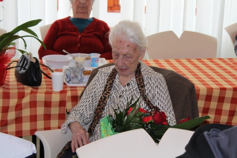Tamás Béláné köszöntése 90 év