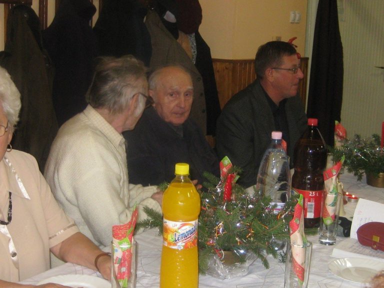 Csalogány Idősek Klubja karácsonyi várakozás
