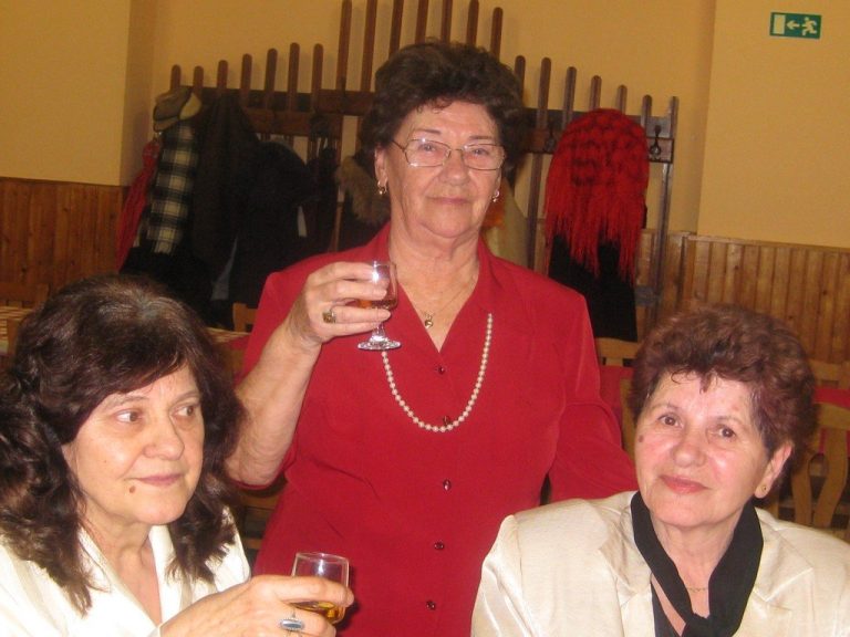 Nőnap a Csalogány Idősek Klubjában
