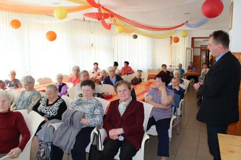 április idősek otthona tájékoztató