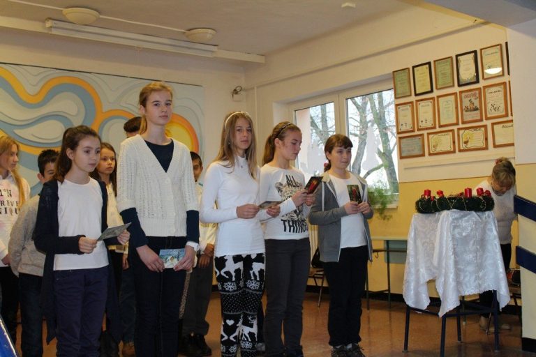 Adventi gyertyagyújtás