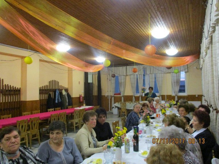 idősek névnapja
