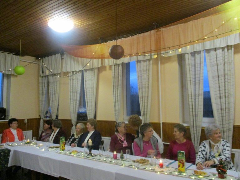 Csalogány klub karácsony