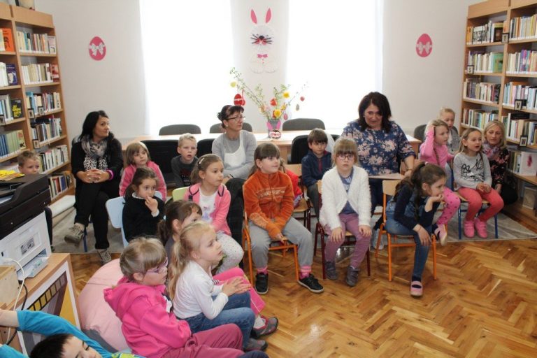 Könyvtár Író-olvasó találkozó Tóth Krisztina