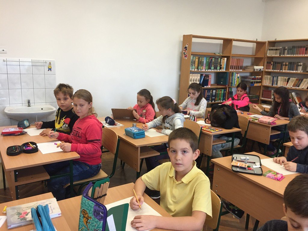ISKOLA RAJZVERSENY
