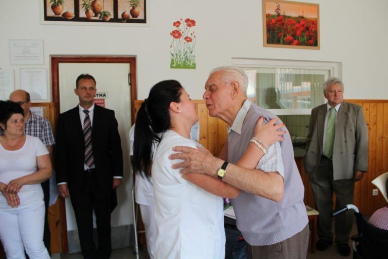 Turi Lajos köszöntése 90 éves