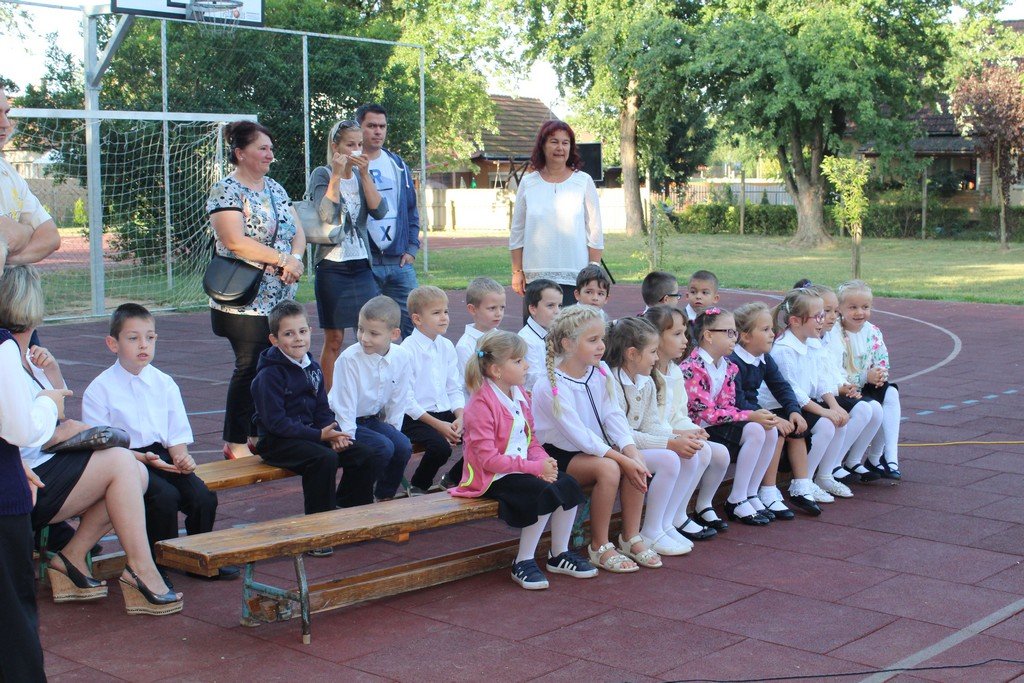 Évnyitó