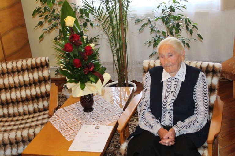 Rácz Józsefné 90 év
