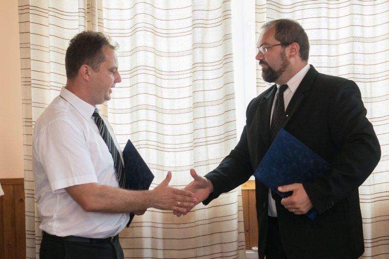 Parókia Ünnepélyes szerződéskötés